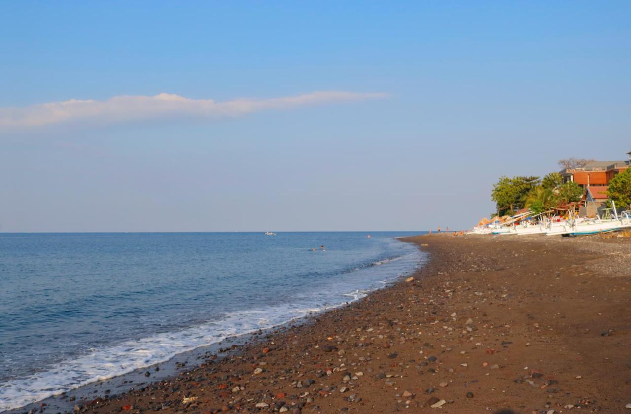 Valomia Beachfront 아메드 외부 사진